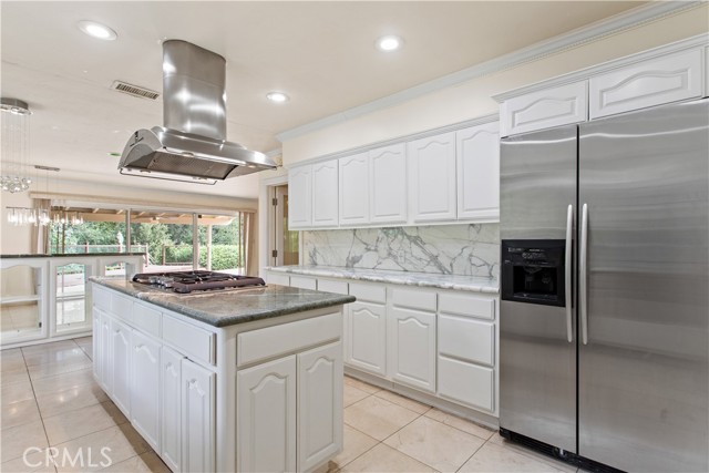 4616 COYLE, Woodland Hills CA: https://media.crmls.org/medias/181f949c-22e9-4a8f-8573-d61bde756bef.jpg