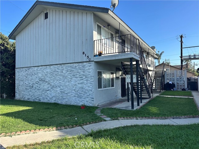 8150 Gardendale Street, Paramount CA: https://media.crmls.org/medias/18200597-edfe-42de-aba8-90196588162a.jpg