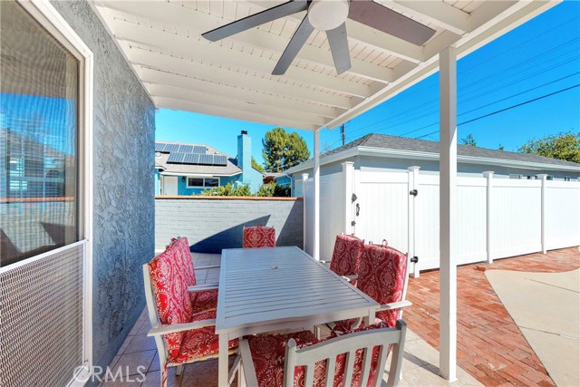 Detail Gallery Image 26 of 35 For 7648 Ostrom Ave, Lake Balboa,  CA 91406 - 4 Beds | 3 Baths