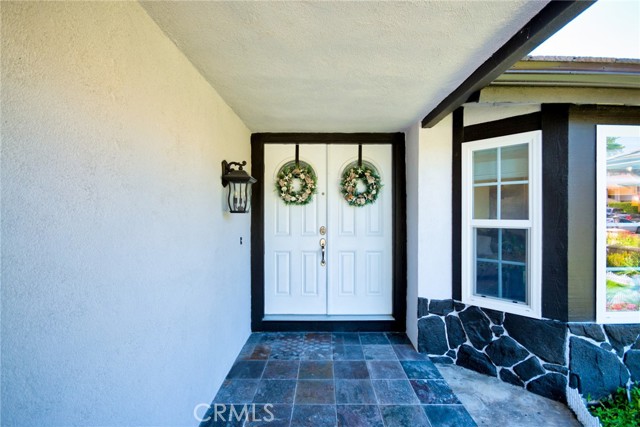 Detail Gallery Image 2 of 54 For 2185 Seaview Dr, Fullerton,  CA 92833 - 4 Beds | 2/1 Baths