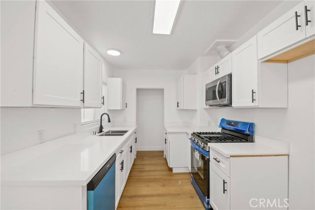 Detail Gallery Image 9 of 23 For 2625 N Lugo, San Bernardino,  CA 92404 - 2 Beds | 2 Baths