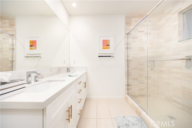 Detail Gallery Image 4 of 26 For 126 Sunnyside, Irvine,  CA 92618 - 2 Beds | 2 Baths