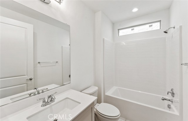 25281 Violane Drive, Menifee CA: https://media.crmls.org/medias/18236f3c-6dbb-407a-9cc3-c6cceba4524b.jpg