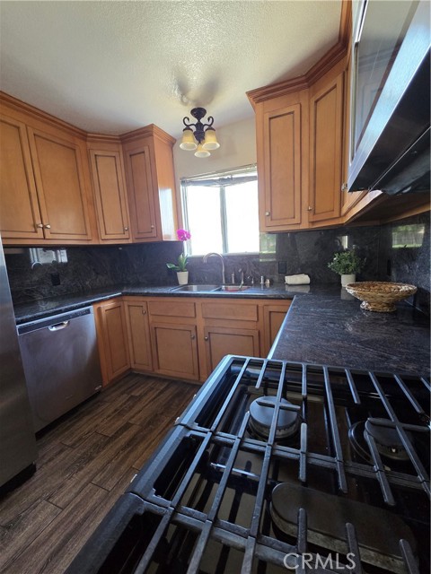 Detail Gallery Image 11 of 37 For 355 Woodlark St, Lancaster,  CA 93535 - 4 Beds | 2 Baths