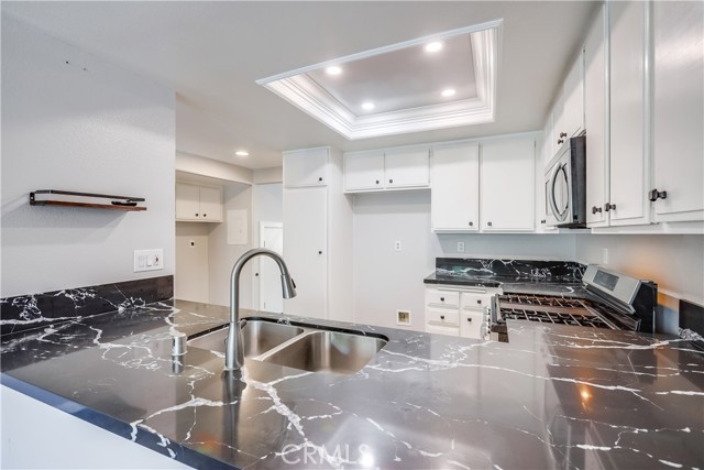 Detail Gallery Image 25 of 47 For 155 N Singingwood St #34,  Orange,  CA 92869 - 2 Beds | 2 Baths