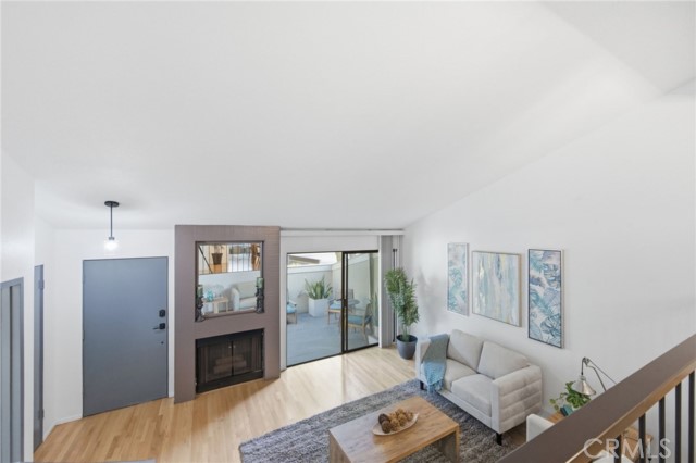 Detail Gallery Image 6 of 34 For 4320 Glencoe Ave #2,  Marina Del Rey,  CA 90292 - 2 Beds | 3 Baths