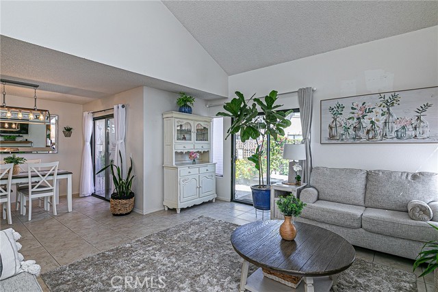 Detail Gallery Image 9 of 36 For 200 Village Circle, Lompoc,  CA 93436 - 2 Beds | 1/1 Baths