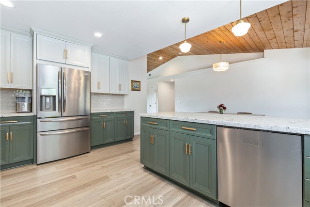 Detail Gallery Image 16 of 66 For 5530 El Pharo, Paso Robles,  CA 93446 - 5 Beds | 2/1 Baths