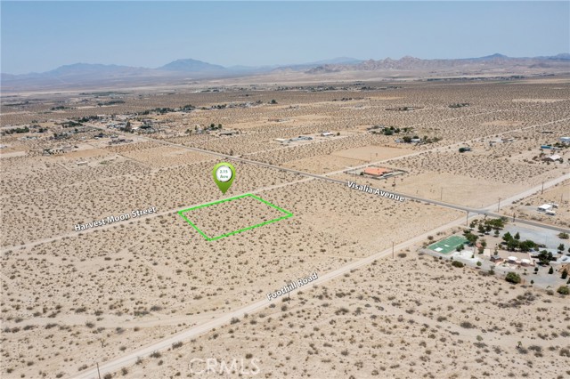 1 Harvest Moon, Lucerne Valley CA: https://media.crmls.org/medias/18270f51-e9bf-4f62-82db-c4e4f5129929.jpg