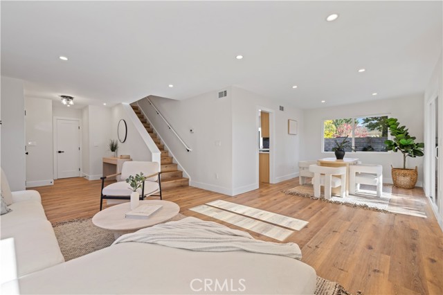 Detail Gallery Image 8 of 38 For 28218 Oaklar Dr, Saugus,  CA 91350 - 4 Beds | 3 Baths