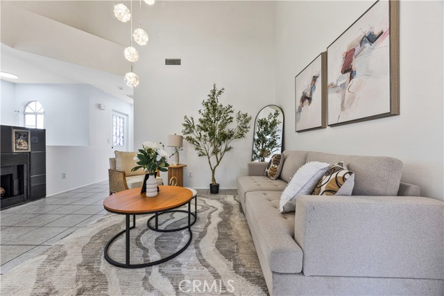 Detail Gallery Image 2 of 34 For 7315 Exeter St #12,  Paramount,  CA 90723 - 2 Beds | 2 Baths
