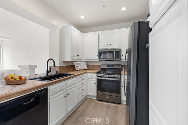 1 Overture Lane, Aliso Viejo CA: https://media.crmls.org/medias/18277f31-9be0-4682-94b1-cd10ea2c44c5.jpg