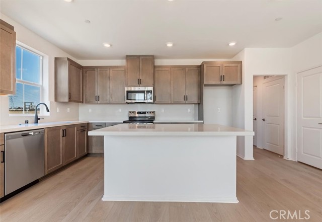 Detail Gallery Image 3 of 21 For 16109 Linden Ln, Chino,  CA 91708 - 3 Beds | 3 Baths