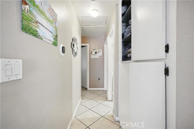 769 Harding, Hemet CA: https://media.crmls.org/medias/18288712-1a9c-4774-89c9-93a93b320a21.jpg