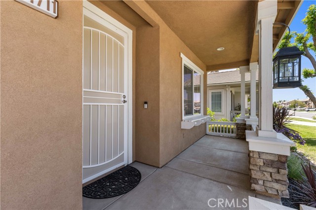 31711 Wintergreen Way, Murrieta CA: https://media.crmls.org/medias/18296803-81f2-423a-81b9-37d2c5f27f2c.jpg