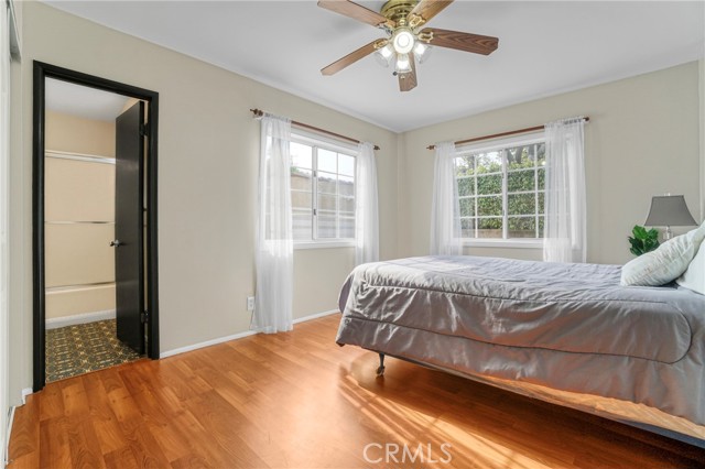 Detail Gallery Image 15 of 45 For 11290 Ivy Pl, Los Angeles,  CA 90064 - 3 Beds | 2 Baths