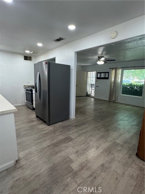 Detail Gallery Image 13 of 22 For 445 W Yale Ave, Coalinga,  CA 93210 - 2 Beds | 1 Baths