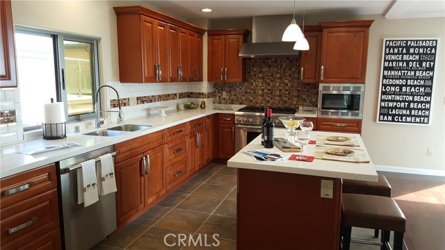 910 17th Street, Hermosa Beach CA: https://media.crmls.org/medias/182a35b8-d901-4cdd-a7b8-7c0e0450be05.jpg