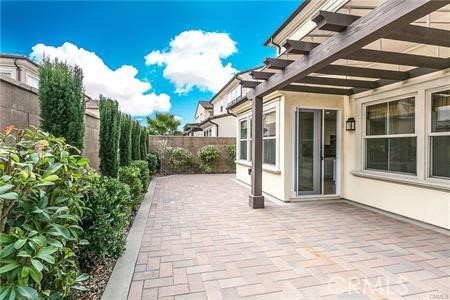 86 Rembrandt, Irvine CA: https://media.crmls.org/medias/182a6906-0913-4854-b400-5d5b803015da.jpg