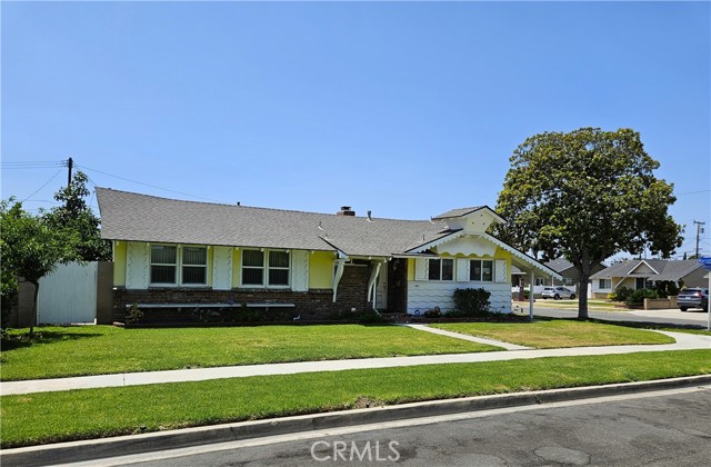 Detail Gallery Image 1 of 1 For 1421 S Rustic Ln, Anaheim,  CA 92804 - 3 Beds | 2/1 Baths