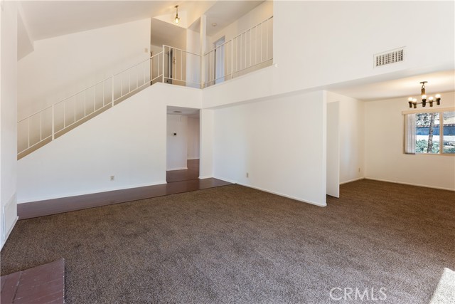 27601 Endeavor Street photo 6