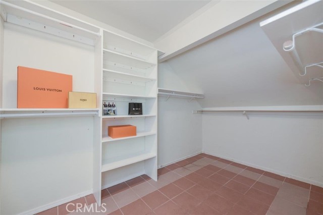 14237 Burbank Boulevard, 1 photo 7