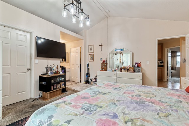 Detail Gallery Image 23 of 48 For 11965 Terra Bella St #17,  Sylmar,  CA 91342 - 3 Beds | 3 Baths