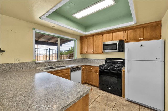 Detail Gallery Image 11 of 47 For 58116 Desert Gold Dr, Yucca Valley,  CA 92284 - 3 Beds | 2 Baths