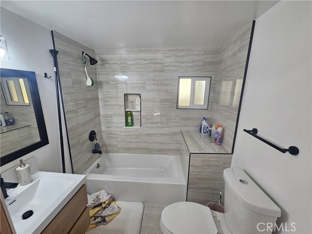 Detail Gallery Image 5 of 26 For 32868 Deer Ln, Running Springs,  CA 92382 - 2 Beds | 2 Baths