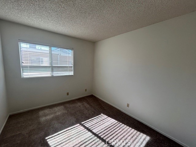 Detail Gallery Image 19 of 24 For 15044 Nordhoff St #6,  North Hills,  CA 91343 - 3 Beds | 2/1 Baths