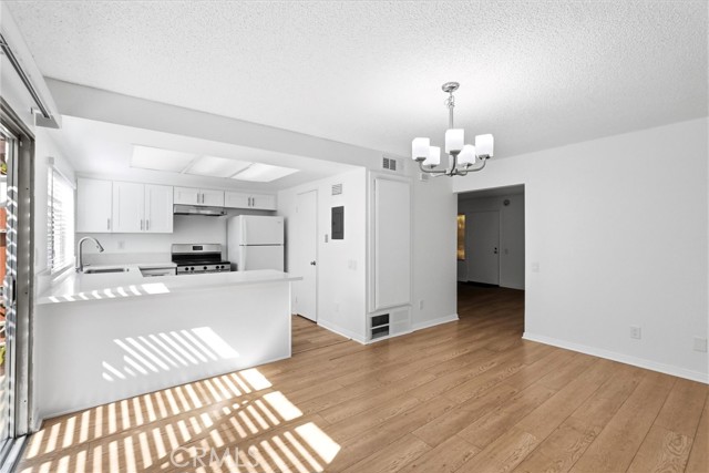 Detail Gallery Image 32 of 62 For 20120 Runnymede St #17,  Winnetka,  CA 91306 - 3 Beds | 2/1 Baths