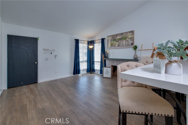 Detail Gallery Image 8 of 33 For 10444 Charleston Dr, Riverside,  CA 92503 - 4 Beds | 2 Baths