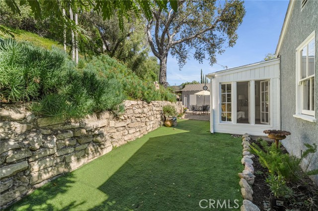 Detail Gallery Image 28 of 38 For 1433 Del Monte Dr, Glendale,  CA 91207 - 2 Beds | 1/1 Baths