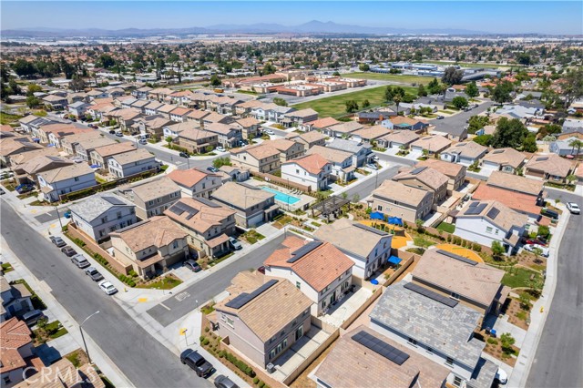 Detail Gallery Image 32 of 34 For 24964 Dassault Ct, Moreno Valley,  CA 92553 - 4 Beds | 2/1 Baths