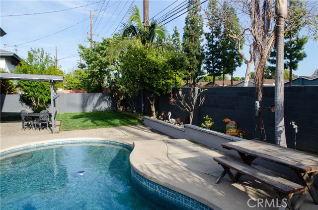 Detail Gallery Image 40 of 46 For 1614 Clemensen Ave, Santa Ana,  CA 92705 - 5 Beds | 2/1 Baths