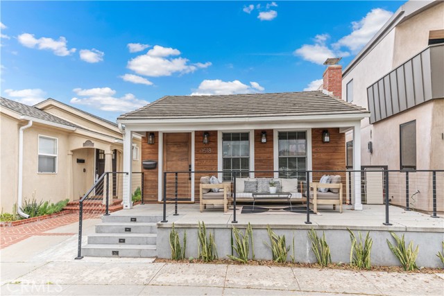 Detail Gallery Image 3 of 50 For 1518 Ocean Ave, Seal Beach,  CA 90740 - 3 Beds | 2 Baths
