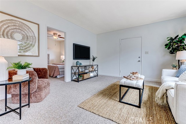 426 S Broadway, Redondo Beach CA: https://media.crmls.org/medias/1830177d-07a2-46b0-a457-fd21cfbf2ae7.jpg