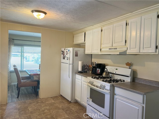 Detail Gallery Image 4 of 8 For 9999 Foothill Bld #94,  Rancho Cucamonga,  CA 91730 - 2 Beds | 2 Baths