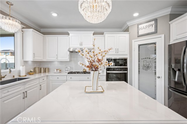 Detail Gallery Image 12 of 42 For 11057 Clear Lake Ln, Corona,  CA 91752 - 4 Beds | 3 Baths