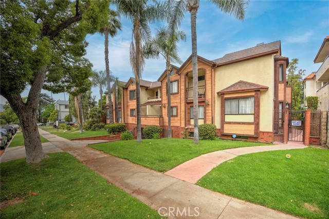 1161 SPAZIER Avenue, Glendale CA: https://media.crmls.org/medias/18312512-4cb7-4bb7-a7c4-295c927c99cc.jpg