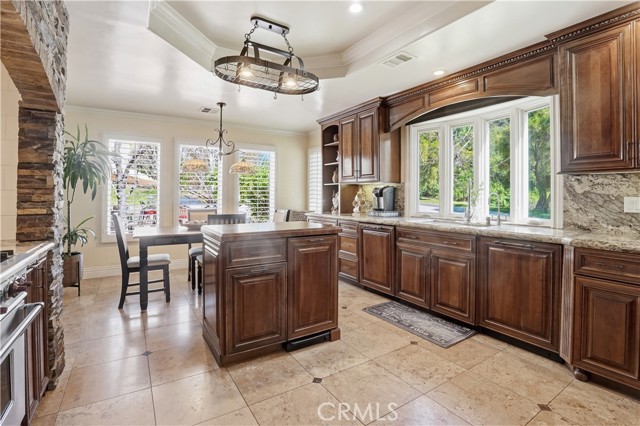 Detail Gallery Image 23 of 69 For 27139 Crystal Springs, Canyon Country,  CA 91387 - 4 Beds | 2/1 Baths