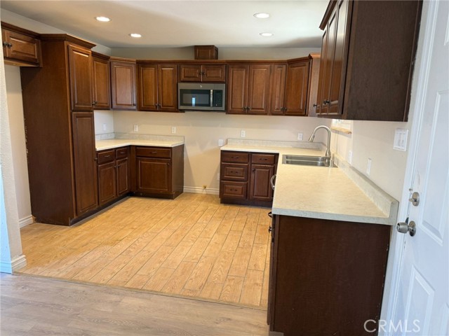 Detail Gallery Image 12 of 19 For 2340 Armory Rd, Barstow,  CA 92311 - 3 Beds | 1 Baths