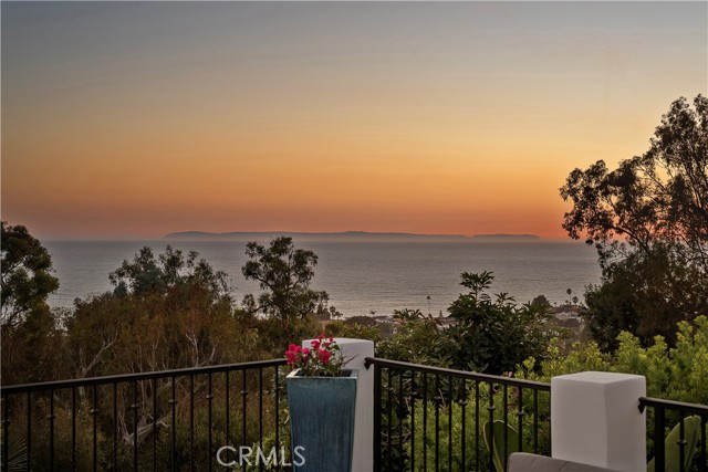 Detail Gallery Image 7 of 53 For 750 Rembrandt Dr, Laguna Beach,  CA 92651 - 3 Beds | 3/1 Baths