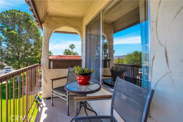 Detail Gallery Image 4 of 43 For 9647 Spyglass Ave #16 Ave #16,  Desert Hot Springs,  CA 92240 - 1 Beds | 1 Baths