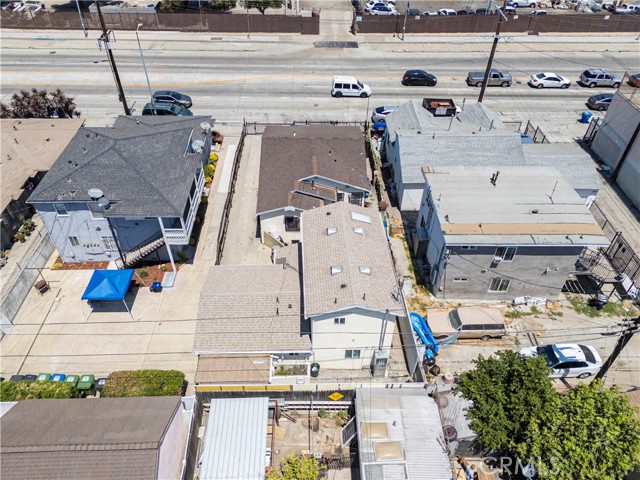 1142 E Century Boulevard, Los Angeles CA: https://media.crmls.org/medias/18326390-aa89-4fc1-8a29-44963e67c987.jpg