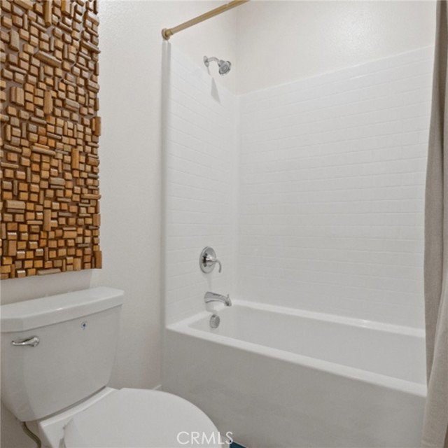 Detail Gallery Image 16 of 34 For 217 Westdale, Irvine,  CA 92618 - 3 Beds | 2/1 Baths