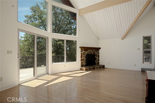 Detail Gallery Image 9 of 35 For 27711 Alpen Dr, Lake Arrowhead,  CA 92352 - 3 Beds | 3 Baths