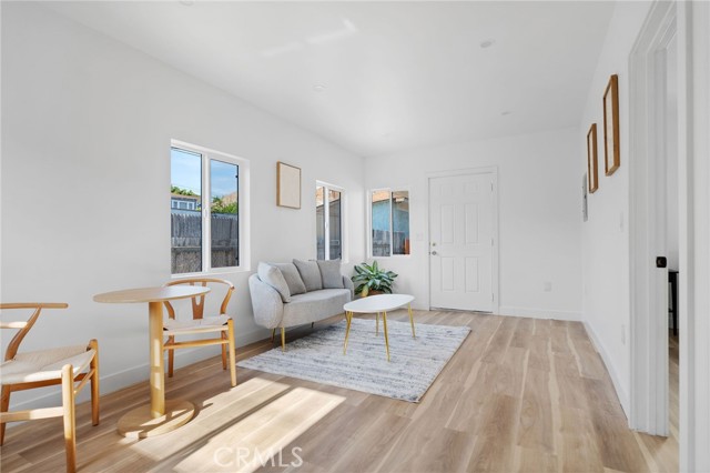 4442 Mettler Street, Los Angeles CA: https://media.crmls.org/medias/1833506e-ac0e-49ef-88a4-3be19cde0ab1.jpg
