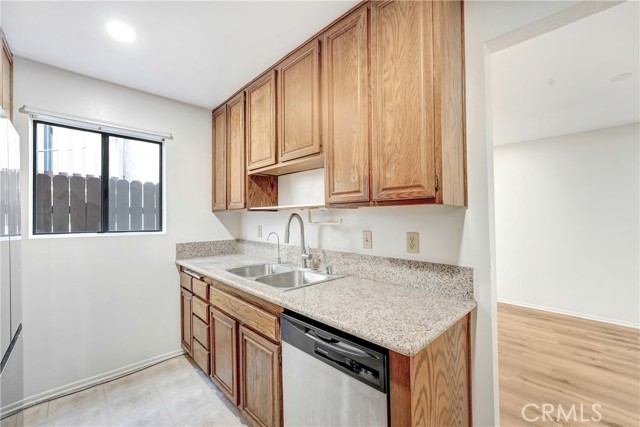 Detail Gallery Image 12 of 26 For 437 Ivy St #4,  Glendale,  CA 91204 - 2 Beds | 1/1 Baths