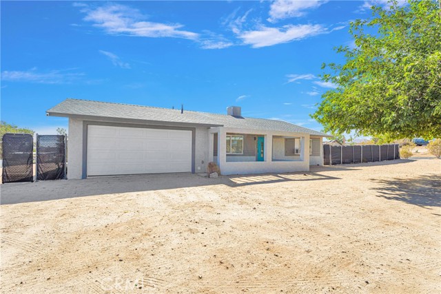 Detail Gallery Image 1 of 37 For 7399 Palomar Ave, Yucca Valley,  CA 92284 - 3 Beds | 2 Baths